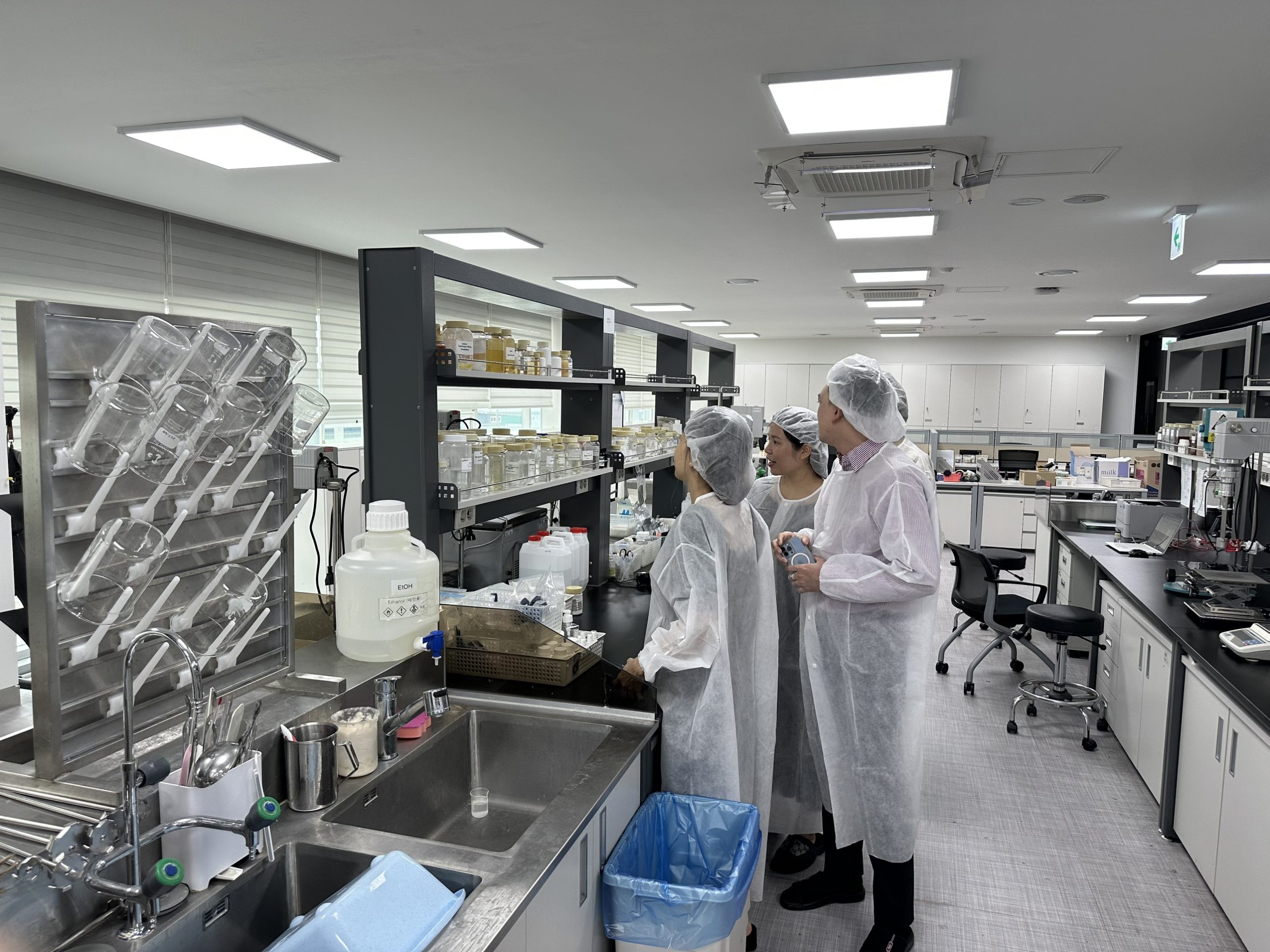 ngo-thi-ut-luan-lam-viec-01